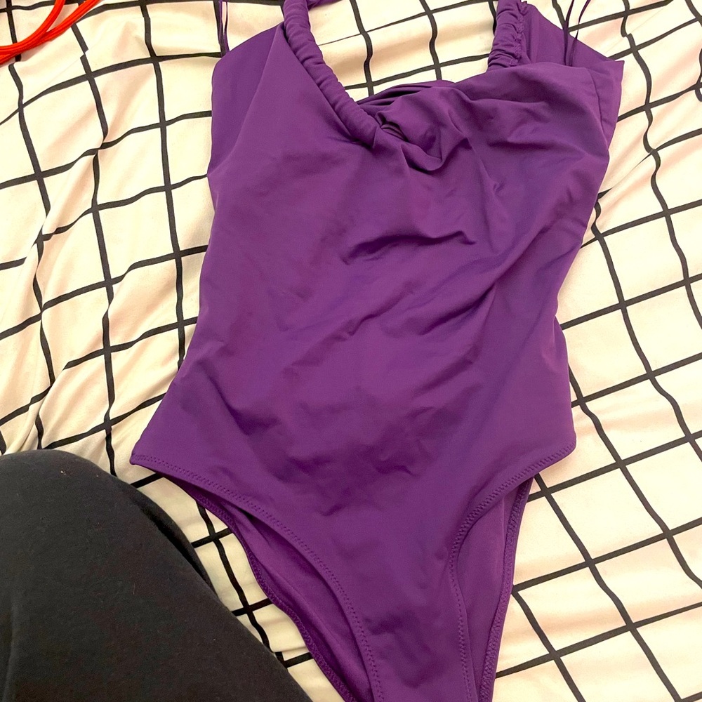 super cute zara swimsuit